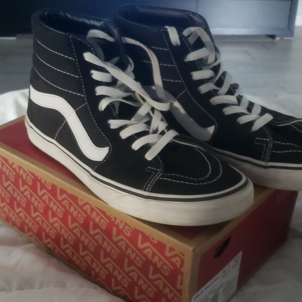 Bundle 2 Vans SK8-HI unisex men size 9 women 10.5